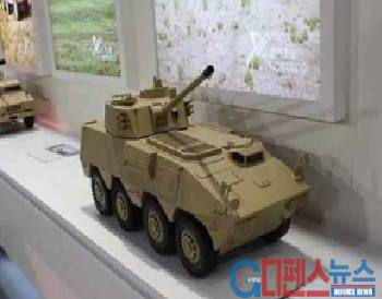 신형 120mm 8×8 차륜형 자주박격포 CS/SM2 모형 (사진출처 = armyrecogniton.com)
