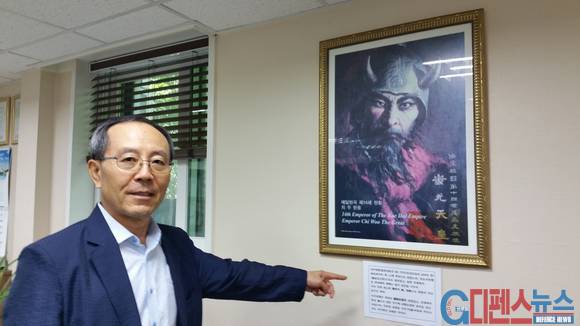 한국방위산업학회 채우석 회장 - 위의 사진과 비교하면 JTBC의 오보가 확연하게 드러난다.