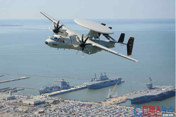 미국 버지니아 주 해군기지상의 E-2D(사진출처=airheadsfly.com)